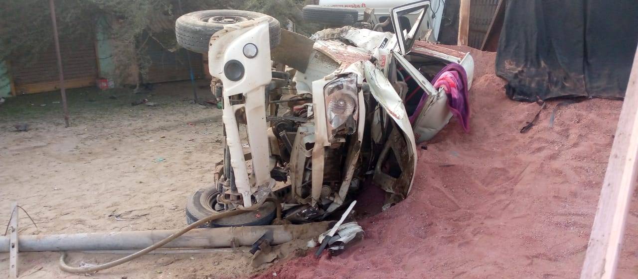 एनएच -62 पर हादसा,2 घायल,पिकअप के उड़े परखच्चे