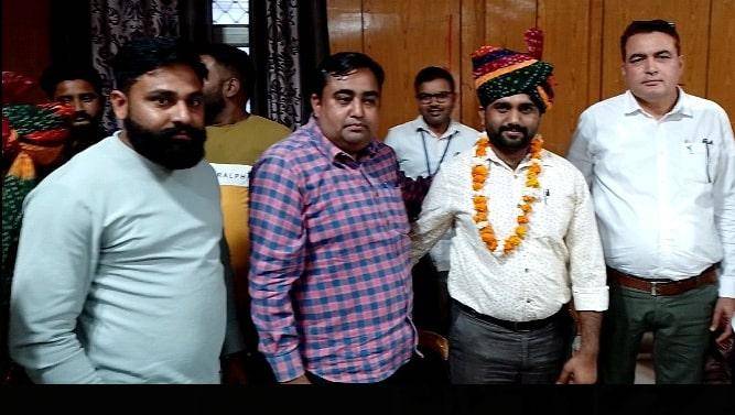 ईओ विजय प्रताप सिंह को दी विदाई, शैलेंद्र गोदारा का स्वागत