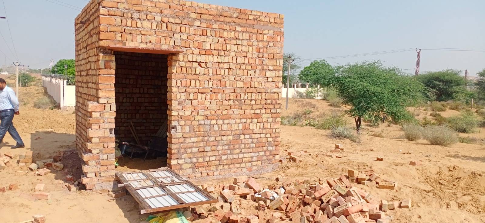 बेखौफ भूमाफिया, स्काउट सेन्टर की भूमि पर की तोड़फोड़